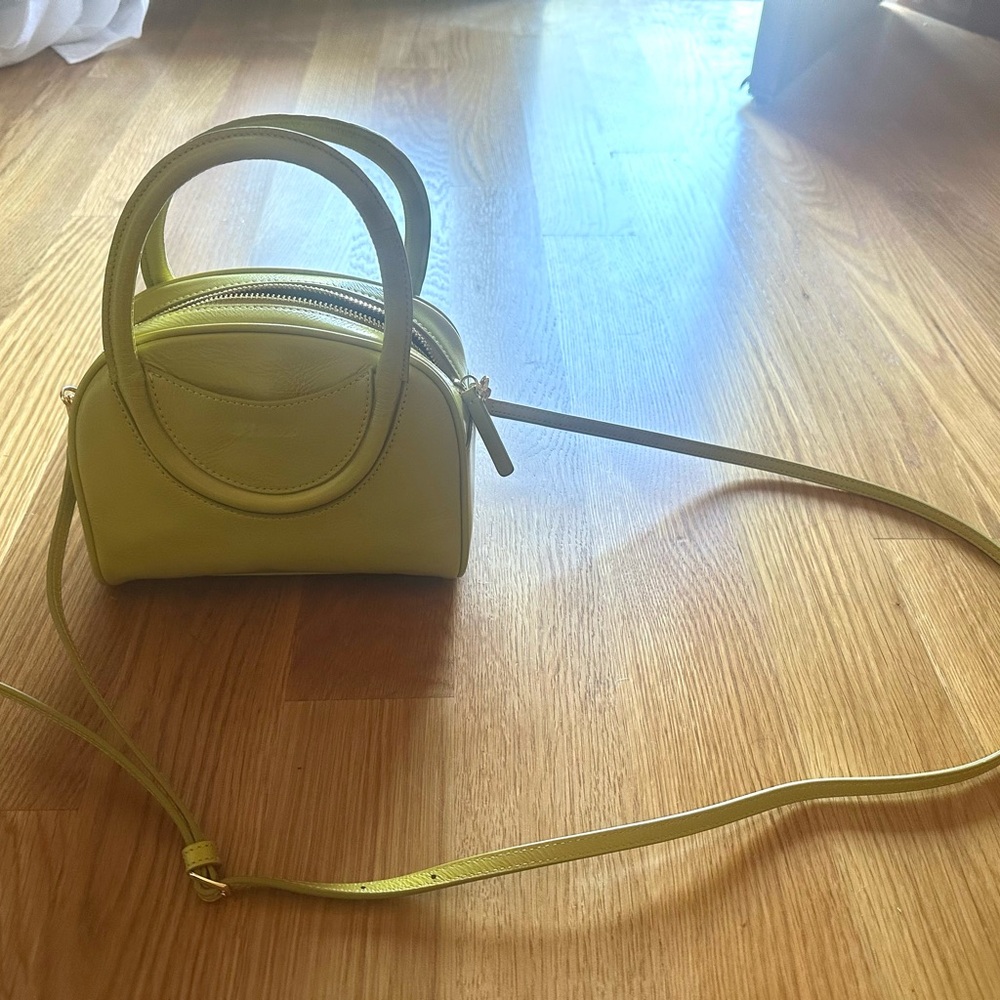 STAUD MAUDE MINI BOWLER BAG in PEAR